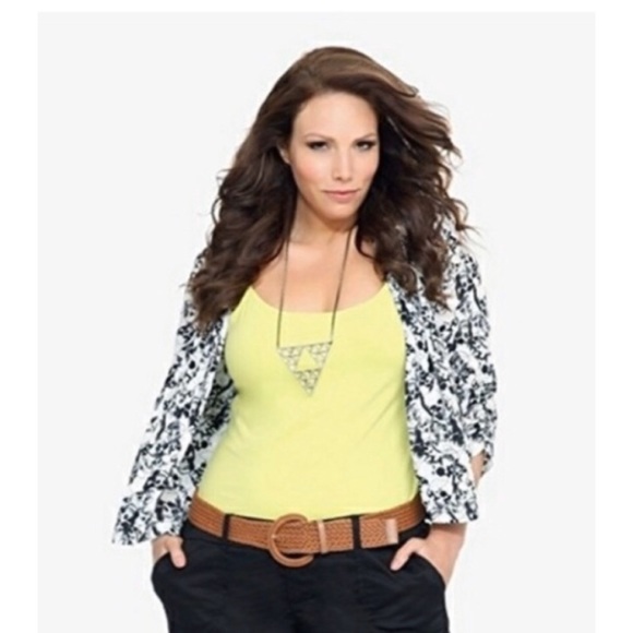 torrid Jackets & Blazers - TORRID Skulls Cropped Blazer Jacket